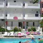 Aparthotel Elite 2*